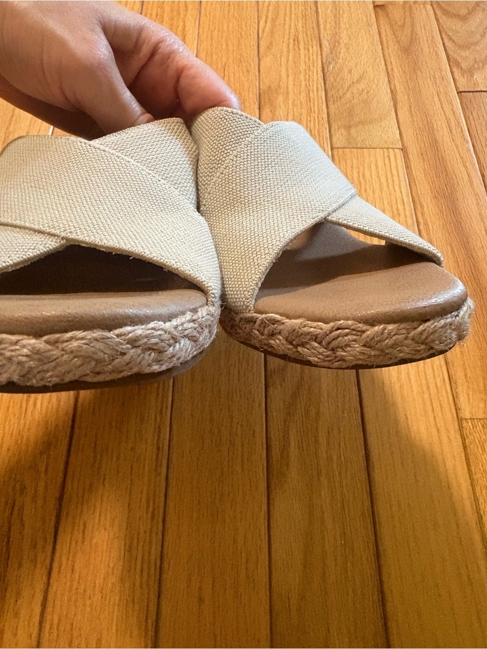 Tommy Bahama Light Beige Crossband Wedge Slides - Picture 8 of 11